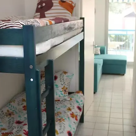 2p 6 Couchages, Terrasse - Fr-1-251-870 Apartment Le Lavandou